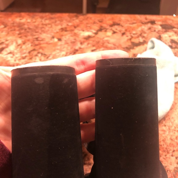 Vince Camito heels, size 5 black suede leather. 4inch heel.  Worn 2x - Picture 5 of 5